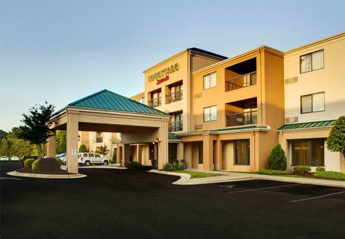 Courtyard Greenville Luaran gambar